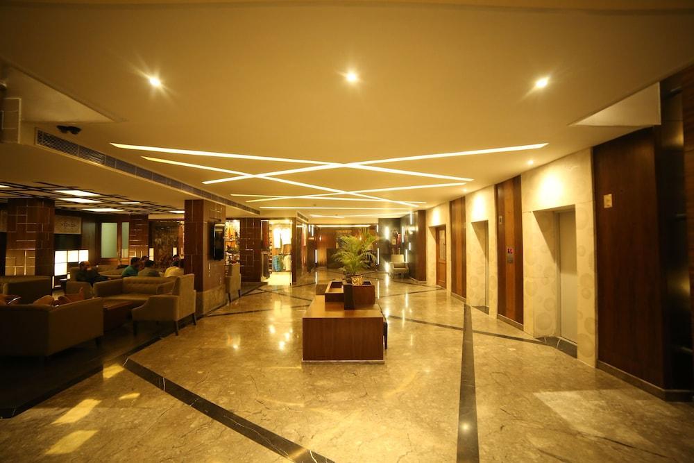 The Amayaa Hotel Varanasi Exterior photo